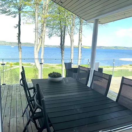 With Exceptional Sea View *